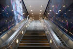 Schöner Treppenaufgang - 

Die kunstvolle Wandgestaltung beidseitig der Treppen macht die Aufgänge im U-Bahnhof Pankow zum Fotomotiv.

Berlin, 14.07.2023 (M)