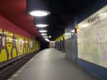 U-Bahnhof Richard Wagner-Platz: Der Bahnhof wurde 1978 erffnet doch es gab einen Bahnhof an fast der gleichen Stelle der von 1906-1974 existierte. Dieser verband mit einer kurzen Linie den frher so genannten Wilhelmplatz mit dem Bahnhof Deutsche Oper. Diese 700m lange Strecke existiert noch und dient als bergang von Grossprofil zu Kleinprofil. Der Bahnhof ist sehr bunt gehalten und zeigt Szenen aus Wagner-Opern an den Wnden.