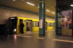 Schichtwechsel auf der U 5 von Alexanderplatz nach Kaulsdorf-Nord in der Station Tierpark am 20.03.2016.