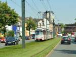 Wagen 3214 ist als U75 in Richtung Neuss Hbf auf der Burgunderstraße unterwegs am 23.7.2014