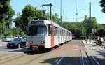 Düsseldorf Rheinbahn U 75 (GT8SU 3204 + 3202) Neuss, Theodor-Heuss-Platz / Hauptbahnhof am 19. Juli 2016.