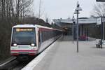 HAMBURG, 15.03.2018, Wagen 180-4 als U-Bahnlinie U1 nach Großhansdorf/Ohlstedt bei der Einfahrt in den U-Bahnhof Trabrennbahn