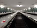 Hamburg am 7.7.2013: Linie U 2, Rolltreppe (abwärts) in der Station MESSEHALLEN: Über diese Rolltreppe mit 22 m Förderhöhe gelangt man auf den 26 m unter Geländeniveau