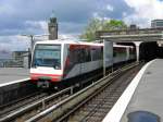 U3 nach Billstedt verlsst soeben die Station Landungsbrcken - Hamburg, 11.05.2005
