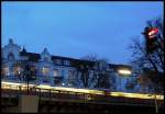 Archiv: ein Zug der Hamburger U-Bahn auf dem Viadukt an der Isestrae, kurz vor der Station  Eppendorfer Baum .