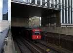 Überbau: in der Hamburger Innenstadt - gegenüber der Börse - hat die Handelskammer ein neues Gebäude errichtet, direkt über dem Tunnelmund der Linie U3.