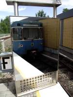 Mnchener U-Bahn spiegelt sich am 11.08.11 