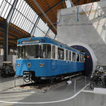 Die Triebwagenhälfte 6092 der ersten Münchener U-Bahn stammt aus dem Jahr 1967 und ist im Verkehrszentrum des Deutsches Museums München ausgestellt.