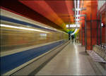 U1-Süd, Candidplatz (1997) - 

Ein U-Bahnzug in der farbenfrohen Haltestelle  Candidplatz . Dieser Streckenabschnitt ging am 08.11.1997 in Betrieb.

München, 05.01.2005 (J)