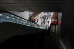 U-Bahnhof Rathenauplatz in Nürnberg - 

Blick vom nördlichen Fußgängergeschoss hinunter auf den Bahnsteig.

18.01.2022 (M)