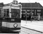 Wagen 3356 als Linie 9 auf dem Weg zum Flughafen.