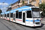 HEIDELBERG, 13.08.2016, Wagen 3272 als Straßenbahnlinie 22 nach Eppelheim bei der Einfahrt in die Haltestelle Bismarckplatz