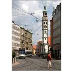 Straßenbahn und Turm -     Die Straßenbahn im Stadtbild von Augsburg: Maximilianstraße mit Perlachturm.