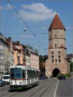 M8C 8004 hat das Jakobertor im Hintergrund umfahren und fhrt nun die Jakoberstrae entlang (19.