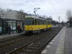 Berlin: Straenbahnlinie 61 nach Rahnsdorf Waldschnke am S-Bahnhof Spindlersfeld.