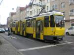 Berlin: Straenbahnlinie 60 nach Friedrichshagen Altes Wasserwerk an der Haltestelle Kpenick Bahnhofstrae/Seelenbinderstrae.