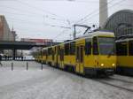 Berlin: Straenbahnlinie M4 nach Falkenberg am S+U Bahnhof Alexanderplatz.