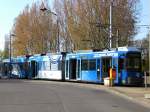 Berlin: Straenbahnlinie M17 nach Falkenberg am S-Bahnhof Schneweide/Sterndamm.(25.4.2010)