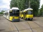 BVG-Straenbahnen 1090 und 6020 hinterm Bahnhof B-Schneweide 18.05.2010