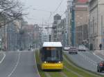 Straßenbahn in der Invalidenstraße auf dem Weg in Richtung Berlin Hauptbahnof und weiter nach Moabit.