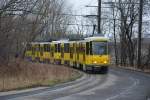 Tatra Straßenbahn  6054/6065  ist am 17.01.2015 unterwegs auf der Linie M6 zur Riesaer Straße.