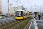 Berlin BVG SL M5 (Bombardier-GT8-11ZRL 9027) Invalidenstrasse / Hauptbahnhof am 1.