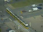 Am 31.10.2016 fährt eine Tram zum Alexanderplatz in Berlin.