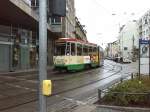 Brandenburg/Havel: KTNF6 183 wartet an der roten Ampel am Neustädtischen Markt (02.05.2014)