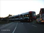 berlandtransport eines nagelneuen GT8N-1 FlexityClassics bei Auffahrt auf die Autobahn A4 in Bautzen-Ost, 13.09.2006  