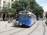 In der rumnischen Stadt Timisoara ist hier auf der Linie 1 
eine ehemals Bremer Straenbahn unterwegs. Wagen 3554 fhrt dabei
noch in der Zielanzeige die original Bremer Bezeichnungen. Der Zug
hlt hier am 12.5.2010 gerade am  Hauptbahnhof  Timisoara Nord.
