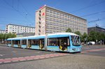 Straßenbahn Chemnitz / CVAG Chemnitz: Bombardier Variobahn 6NGT-LDE der Chemnitzer Verkehrs-AG (CVAG) - Wagen 613, aufgenommen im Juni 2016 in der Innenstadt von Chemnitz.