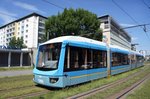 Straßenbahn Chemnitz / CVAG Chemnitz: Bombardier Variobahn 6NGT-LDE der Chemnitzer Verkehrs-AG (CVAG) - Wagen 607, aufgenommen im Juni 2016 in der Innenstadt von Chemnitz.