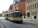 2002-09 Dresden - Groer Hecht mit Beiwagen auf dem Weg in das Straenbahndepot Trachenberge