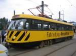 Die Fahrleitungsinspektion ist ebenfalls ein Tatra-Arbeitswagen. Dieser wird weiterhin im Stadtbild erhalten sein. Aufnahme vom 29.05.2010 am HBF