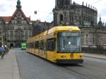 Dresden: Straenbahnlinie 7 nach Weixdorf nahe der Haltestelle Innere Neustadt Neustdter Markt.(25.7.2011)