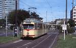 Um 2005 verlässt der Rheinbahn-GT8 2864 den Jan-Wellem-Platz in Richtung Heinrich-Heine-Allee.