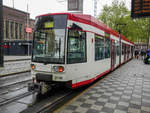 Rheinbahn Düsseldorf Linie 704 in der Endstation Düsseldorf Hbf, 18.04.2020.