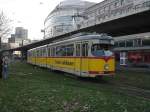 Achtachsiger DUEWAG-Gelenktriebwagen mit vierachsigem Beiwagen am Jan-Wellem-Platz in Dsseldorf als Linie 701 nach Dsseldorf-Rath.