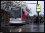 Tw 2214 der Rheinbahn beim Dsseldorfer Hauptbahnhof.