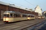 Erinnerungen an die Neusser Straßenbahn: Nach der Stillegung des Betriebes erwarb die Rheinbahn 1971 auch die 1960 gebauten Neusser Zweirichtungs-Sechsachser 38-40 und baute sie zu