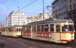 Die Anfang der 1950er Jahre in Dienst gestellten Großraumwagen der Rheinbahn wurden bis 1988 im Liniendienst eingesetzt, hier T4 2103 Mitte der 1980er Jahre als Linie 706 am Jan Wellem-Platz.