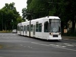 Straßenbahnlinie 705 nach Düsseldorf-Derendorf Spichernplatz an der Haltestelle Düsseldorf-Eller Vennhauser Allee.(16.07.2016)