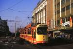 Duisburg Tw 1083 mit weihnachtlichem Gruß auf der Königsalle, 24.12.1986.