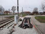 Gleisbauarbeiten mit Austausch der gesamten Gleise und Weichen am 01.04.2021 an der Endhaltestelle Europaplatz im Norden von Erfurt.