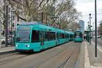 VGF Siemens R-Wagen 039 und Bombardier S-Wagen 248 in Frankfurt am Main Basler Platz am 13.01.18