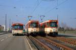 VGF Mercedes Benz O305, Düwag Pt Wagen 148 und 138 bei Frankfurt Hausen bei einer Sonderfahrt am 04.03.18 auf der Breitenbachbrücke