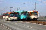 VGF Mercedes Benz O305, Düwag Pt Wagen 728 und 148 bei Frankfurt Hausen bei einer Sonderfahrt am 04.03.18 auf der Breitenbachbrücke