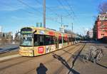 VGF Bombardier Flexity Classic S-Wagen 230+2xx als Doppeltraktion auf der Linie 20 am 19.01.19 in Frankfurt Uni Klinikum