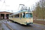 VGF Düwag O Wagen 111 am 16.03.19 bei einer Sonderfahrt in Neu Isenburg vor der Wagenhalle