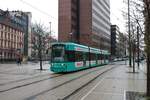 VGF Bombardier Flexity Classic S-Wagen 215 am 30.01.21 in Frankfurt am Main Willy Brandt Platz